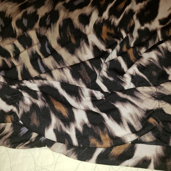 Sleeveless Top - Picture 10 of 11